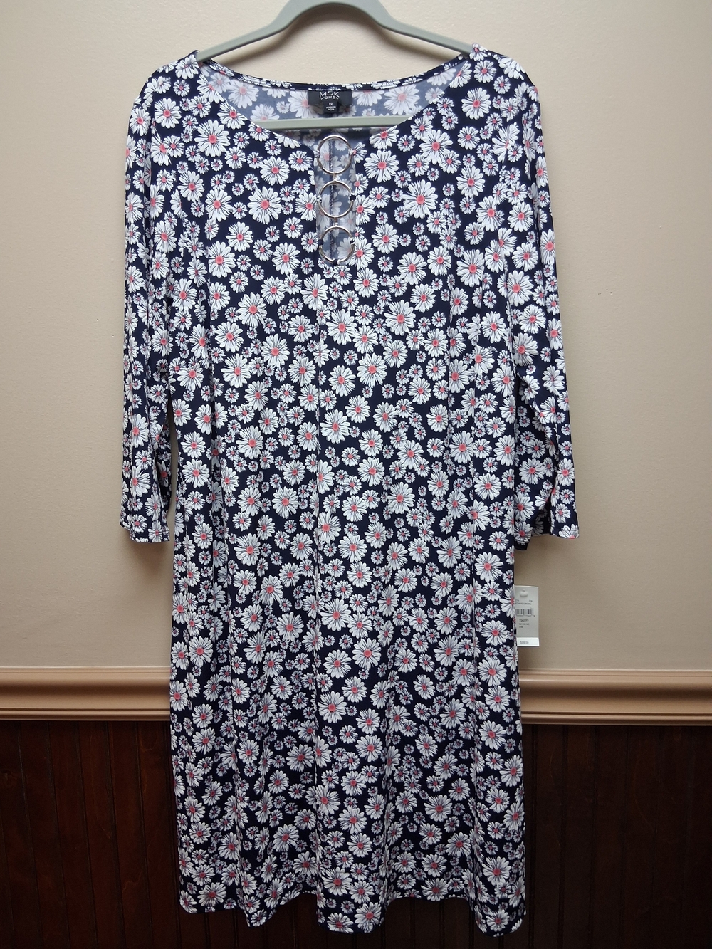 NWT MSK Navy Daisy Floral Shift Dress with Silver Ring Detail – Size 1X